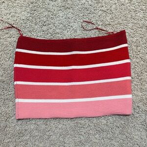 Lottie Moss tube top